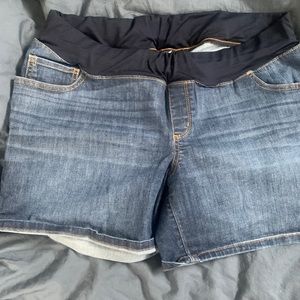 Stretchy maternity jean shorts